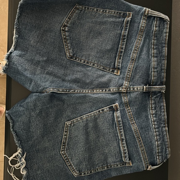 Old Navy Shorts - Picture 3 of 3